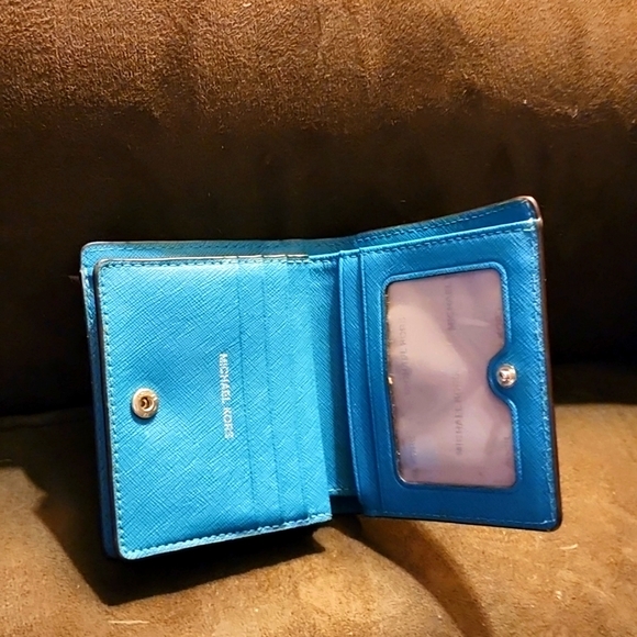 Michael Kors Leather True Blue Jet Set Carry All Card Case Mini Wallet - Picture 3 of 8